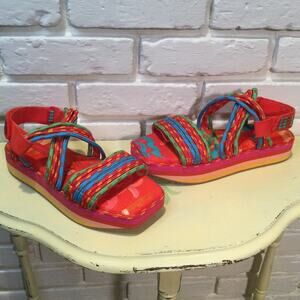 FARM RIO Red Ipanema Tropical Platform Sandal 9